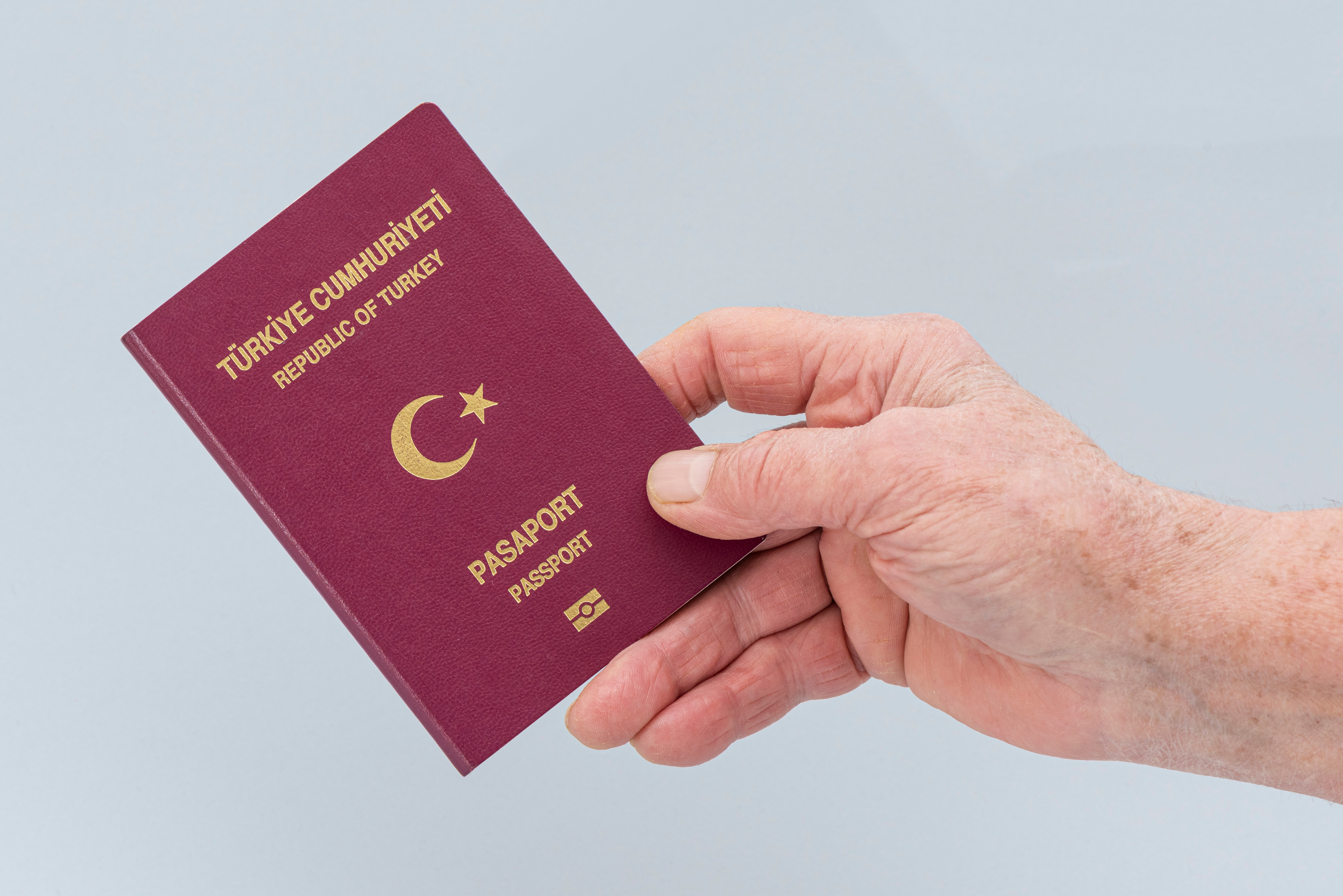 Турецкий паспорт, который могут получить иностранцы