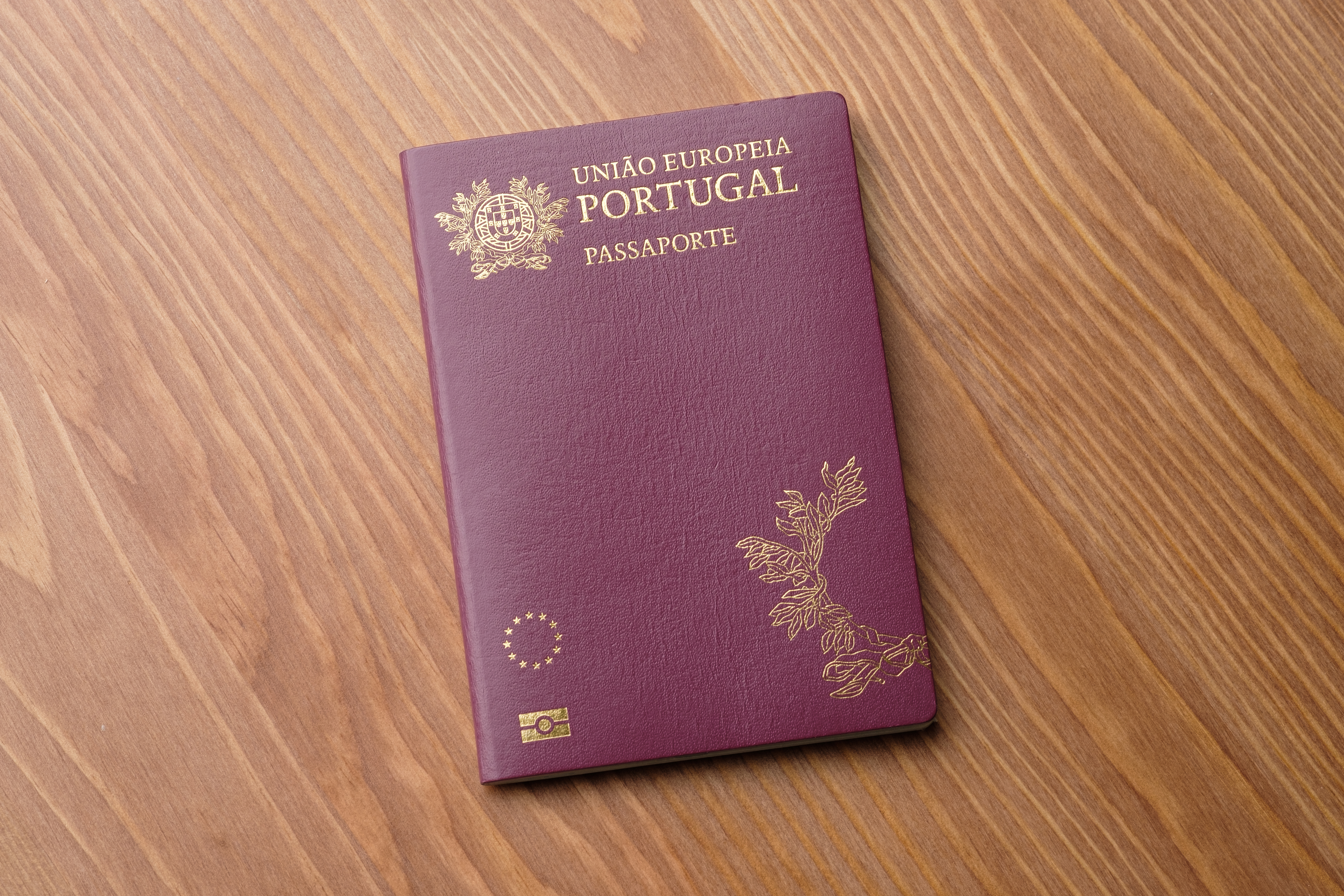 Португальский паспорт, который иностранцы могут оформить