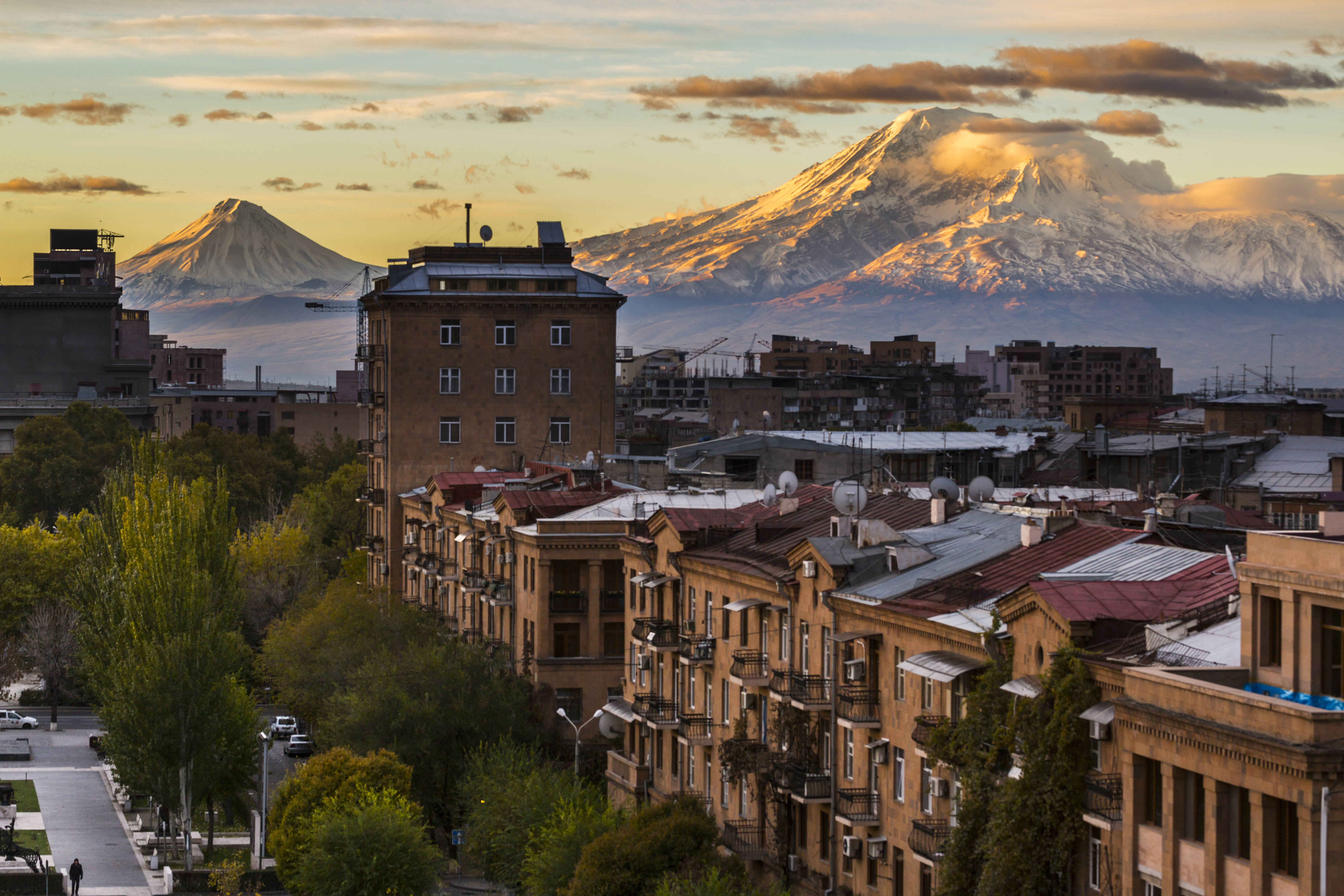 Куда уехать из России в Армению